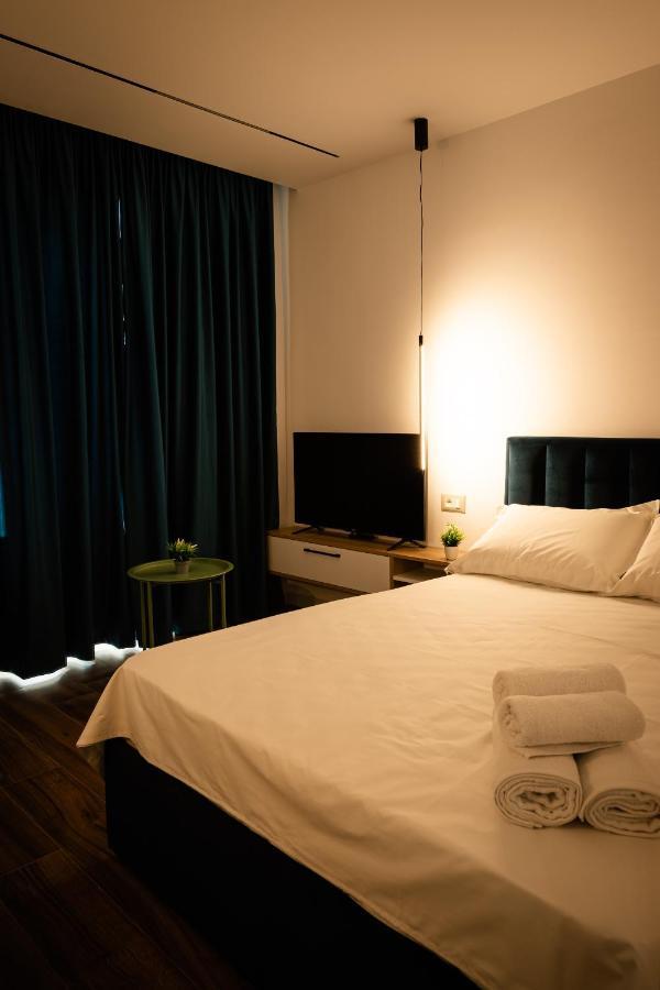 Prime Location Studio In Тирана Экстерьер фото