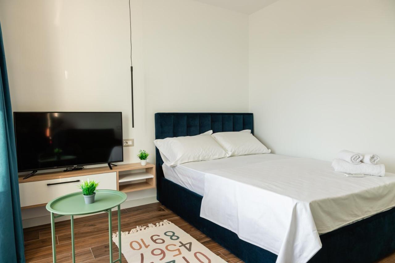 Prime Location Studio In Тирана Экстерьер фото